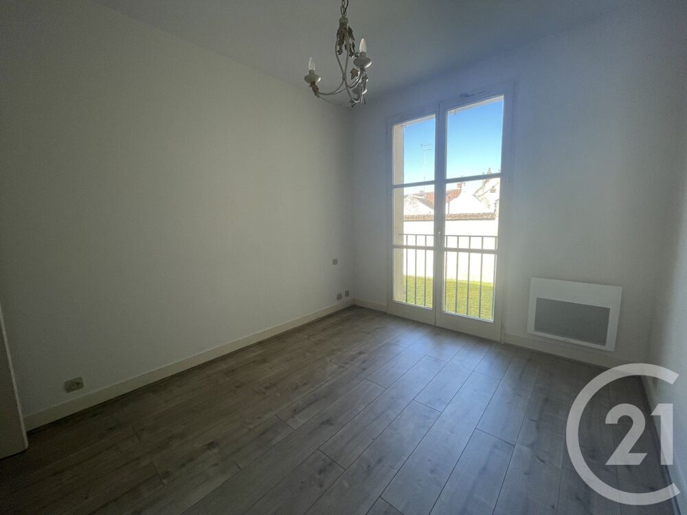 Appartement F2 avec balcon Centre-ville de Nemours ....