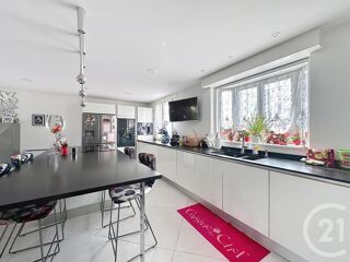  Maison à vendre 6 pièces 201 m²
