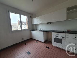  Appartement à louer 4 pièces 93 m²