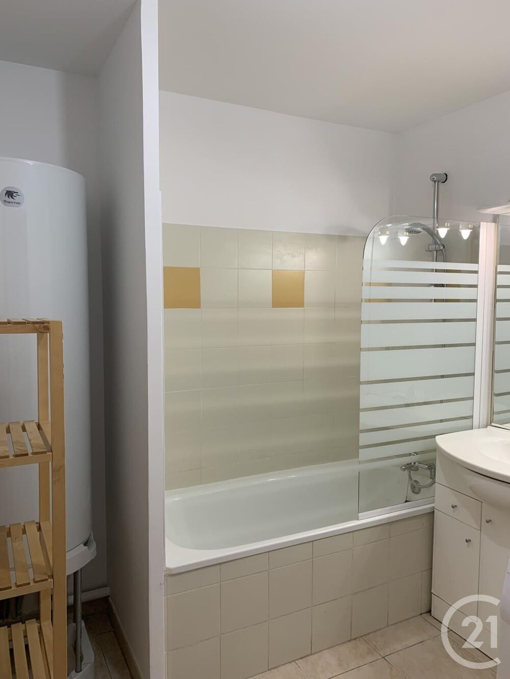 location Appartement - 3 pièce(s) - 58 m² Bagnols-sur-Cèze (30200)