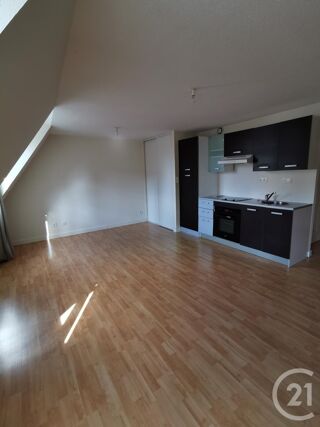  Appartement à louer 2 pièces 45 m²