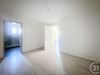  Maison à louer 4 pièces 145 m²
