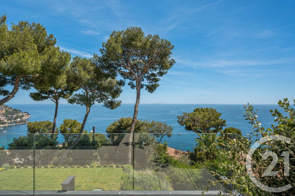 Eze bord de Mer: Cette villa neuve de style contemporain....