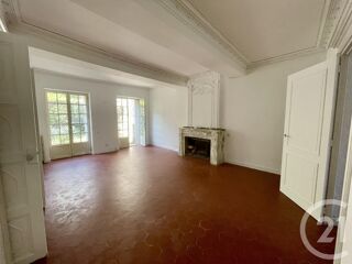  Maison à louer 6 pièces 186 m²
