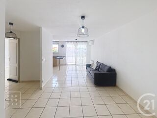  Appartement à louer 2 pièces 68 m²