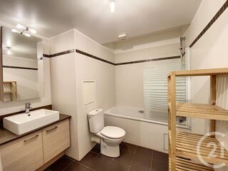  Appartement à louer 2 pièces 37 m²
