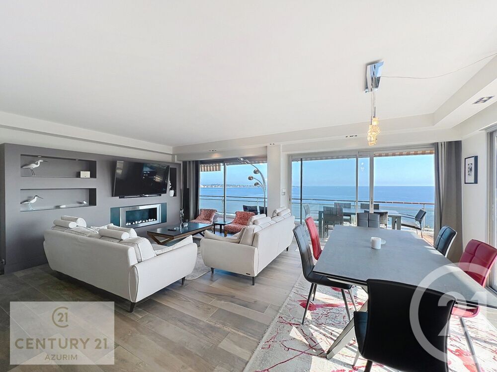 Entre Cannes et Golfe Juan, dans une résidence de presti....