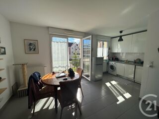  Appartement à louer 2 pièces 55 m²