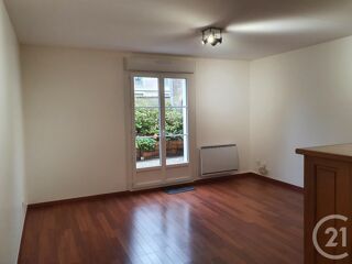  Appartement à louer 1 pièce 28 m²
