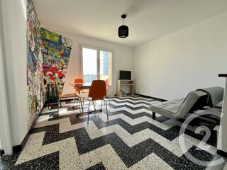  Appartement à louer 4 pièces 66 m²