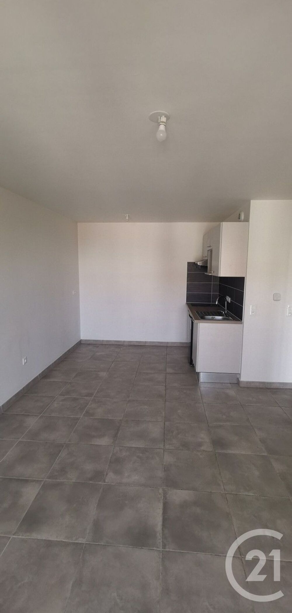 location Appartement - 2 pièce(s) - 41 m² Le Blanc-Mesnil (93150)