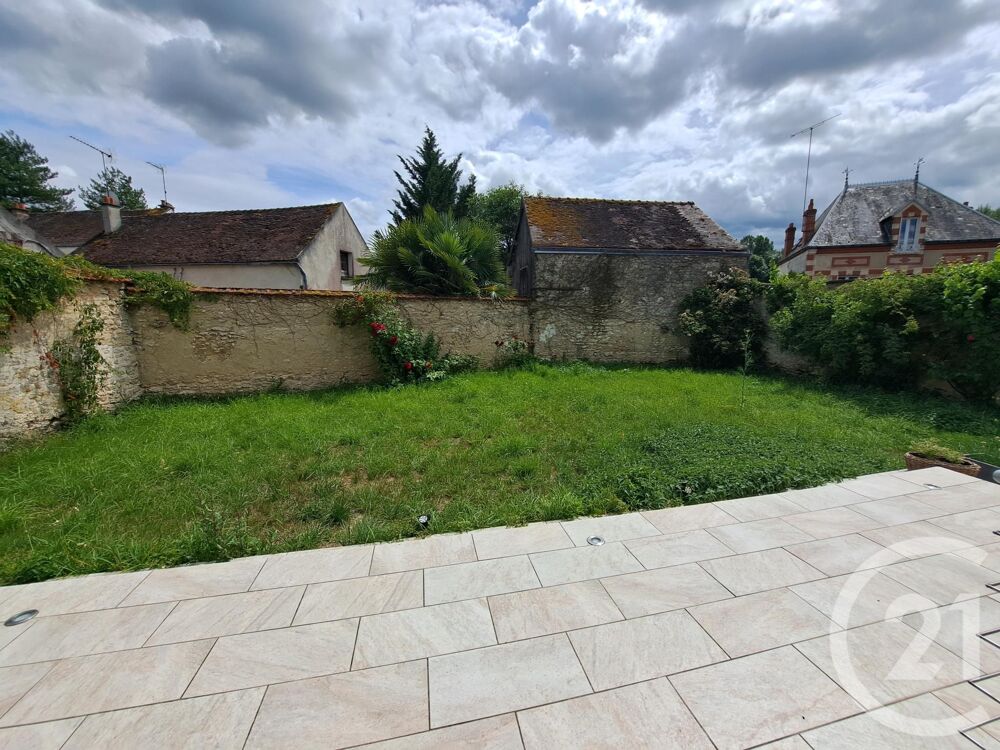 A 71 KMS DE PARIS Fermette restaurée, située à ....