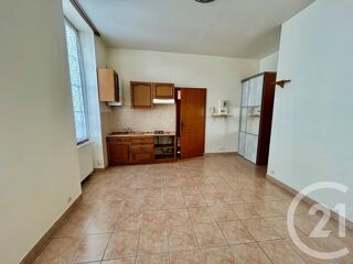  Appartement à louer 2 pièces 33 m²