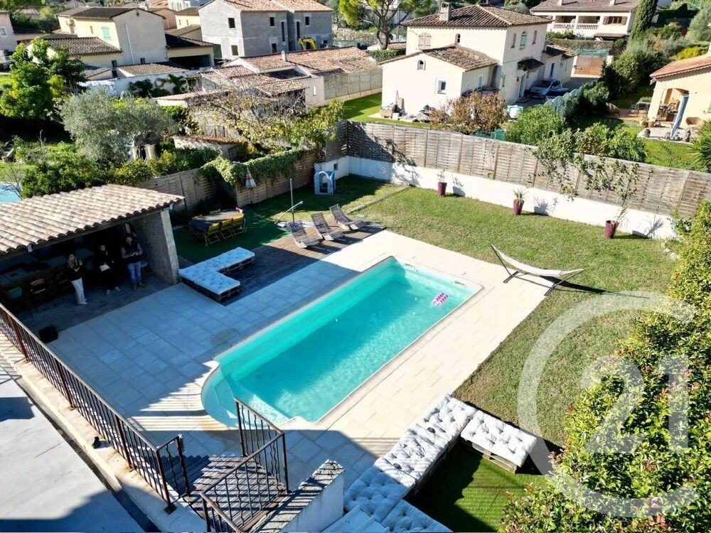 Maison 6 pièces 215 m² · à Pegomas · 215 m² · 819 000 €