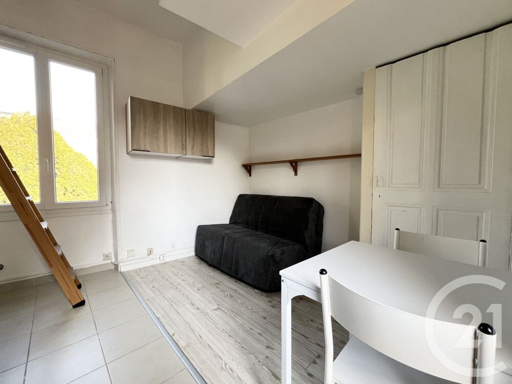GRENOBLE / EUROPOLE / 8 RUE REVOL : Joli studio....