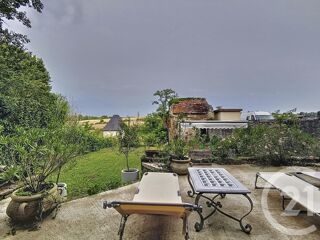  Maison  vendre 8 pices 306 m