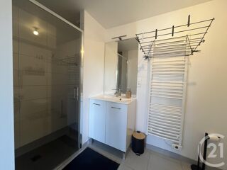  Appartement à louer 2 pièces 33 m²