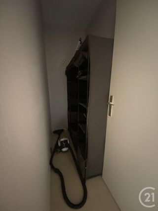  Appartement à louer 1 pièce 30 m²