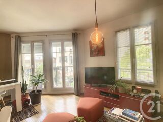  Appartement à louer 2 pièces 44 m²