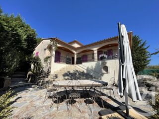  Maison � vendre 6 pi�ces 220 m�