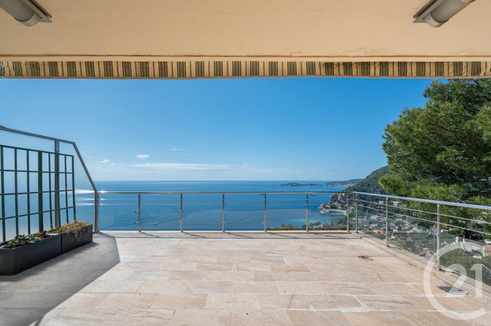 Eze Bord de mer: Cet appartement en triplex offre une vu....