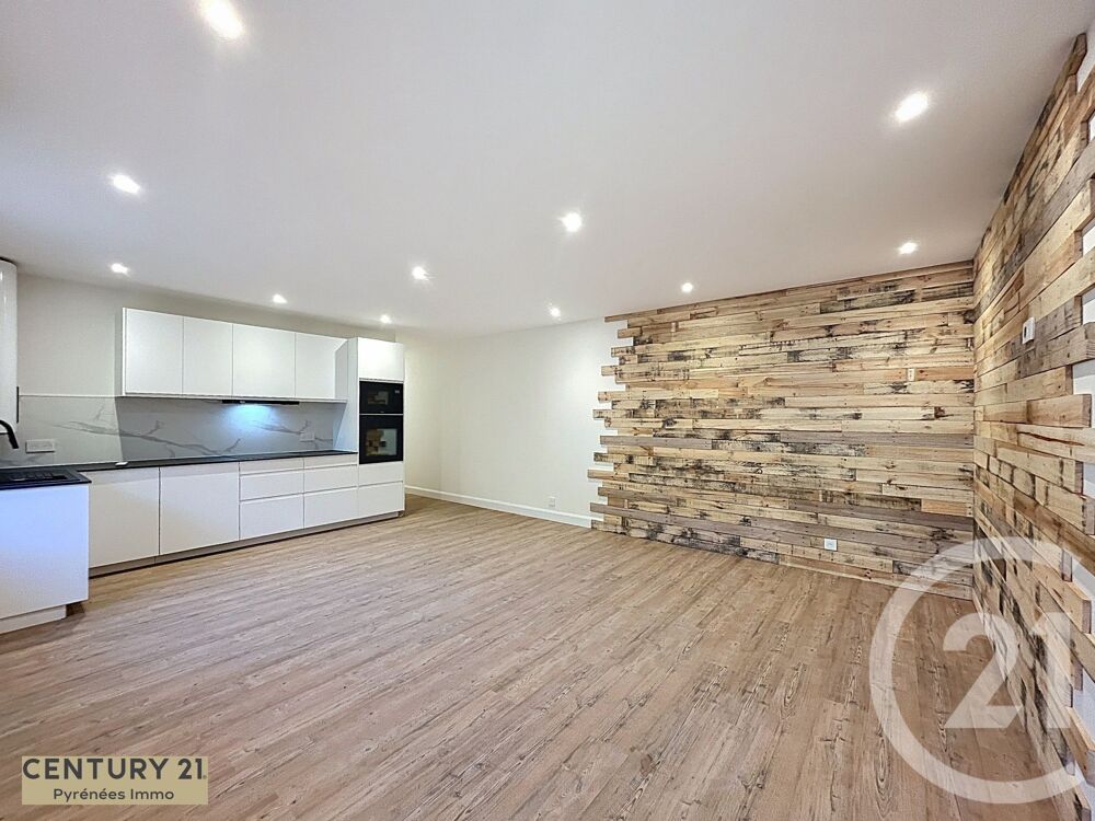 « APPARTEMENT T4 DE PLAIN-PIED VUE MONTAGNE » ....