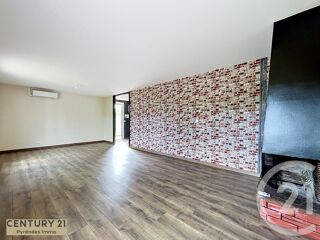  Maison à louer 7 pièces 183 m²