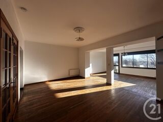  Appartement à louer 3 pièces 86 m²