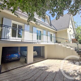  Maison � vendre 9 pi�ces 220 m�