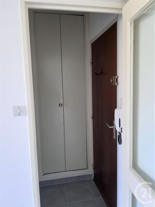  Appartement à louer 1 pièce 22 m²