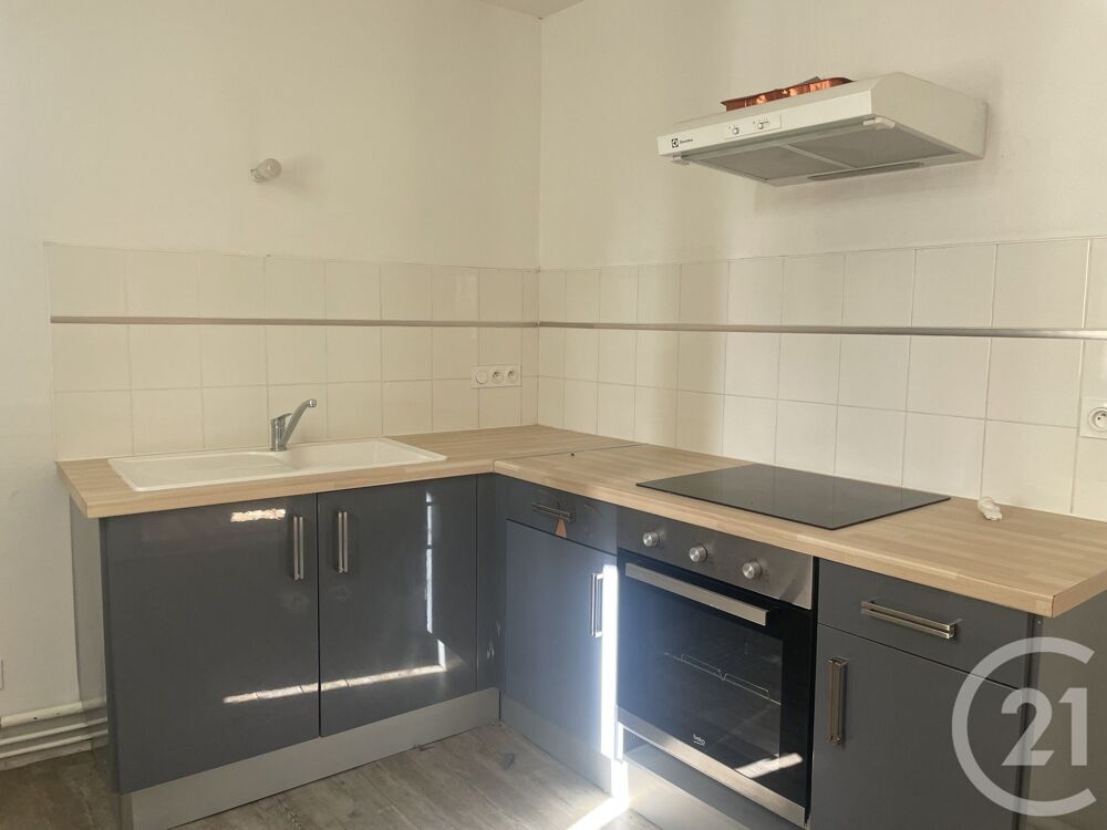 Appartement au coeur du centre ville de Montpon, avec en....