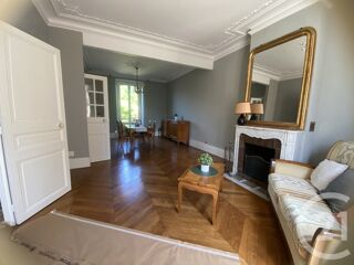  Maison à louer 6 pièces 153 m²