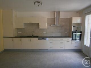  Appartement � louer 4 pi�ces 87 m�