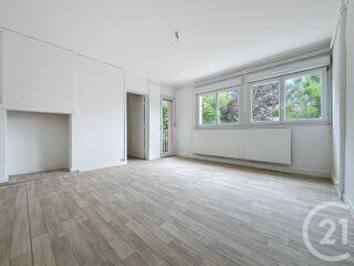  Appartement � louer 5 pi�ces 79 m�