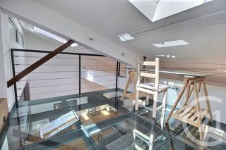  Appartement à louer 4 pièces 96 m²