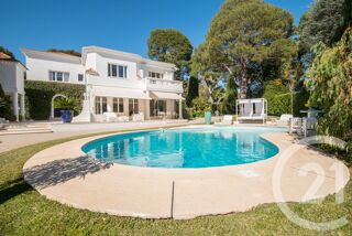  Maison à louer 9 pièces 254 m²