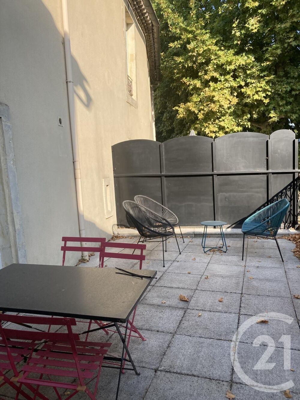 location Appartement - 2 pièce(s) - 60 m² Bagnols-sur-Cèze (30200)