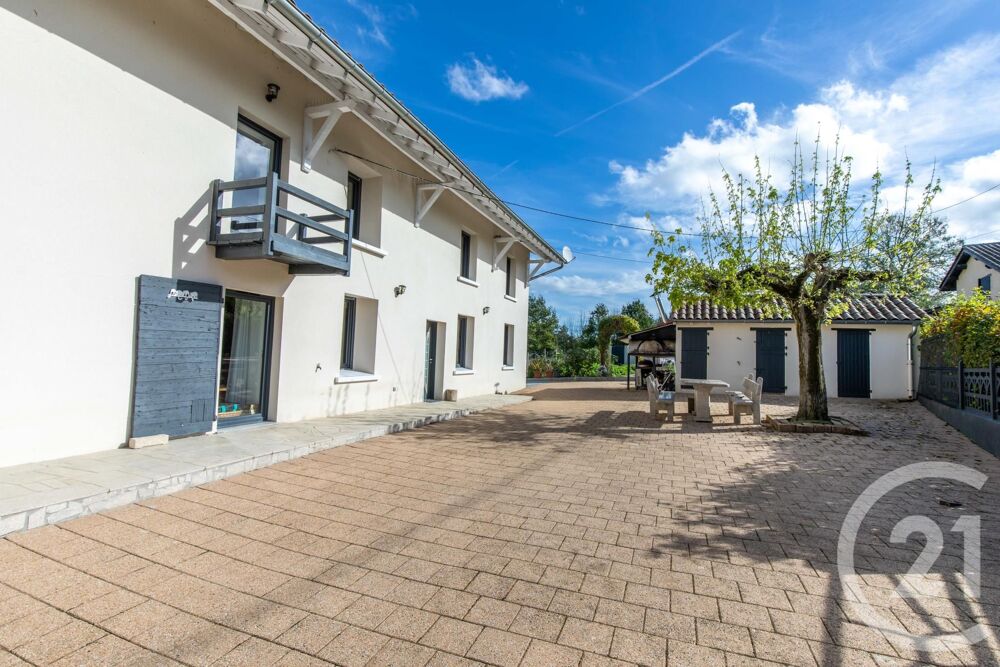 vente Maison - 9 pièce(s) - 313 m² Savigneux (01480)