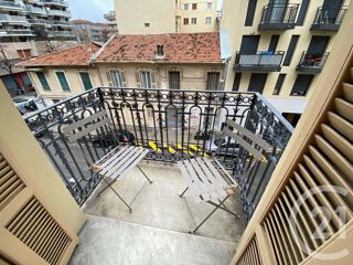  Appartement à louer 2 pièces 45 m²