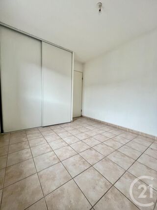  Appartement à louer 3 pièces 57 m²