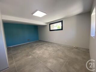  Appartement à louer 2 pièces 61 m²
