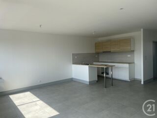  Appartement à louer 4 pièces 105 m²