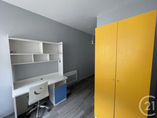  Appartement à louer 1 pièce 215 m²