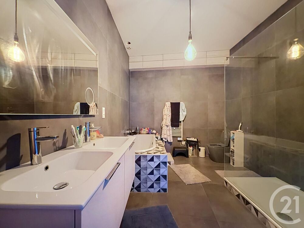 vente Appartement - 7 pièce(s) - 328 m² Morez (39400)