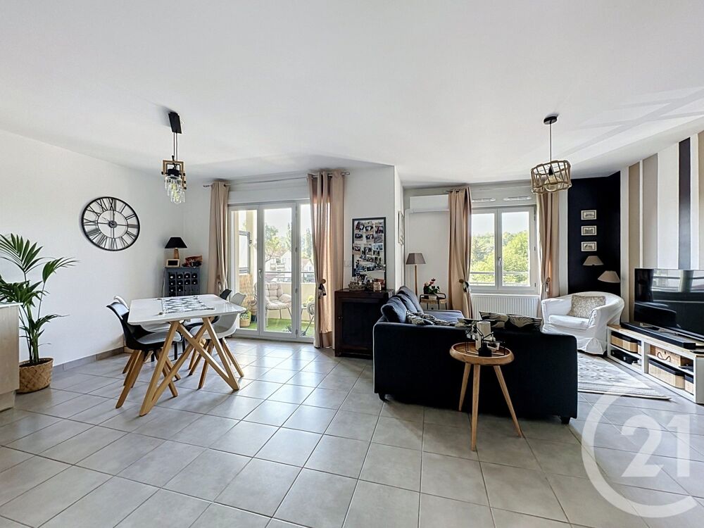 SAINT SYMPHORIEN D'OZON Bel appartement de 70 m² loi....