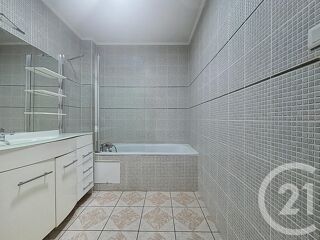  Appartement � vendre 5 pi�ces 83 m�