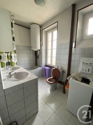  Appartement à louer 3 pièces 67 m²