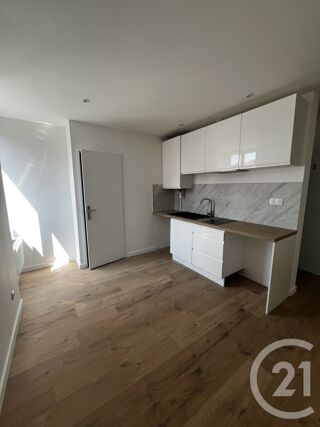  Appartement à louer 2 pièces 28 m²