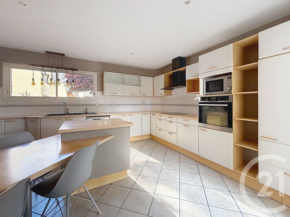 vente Maison - 7 pièce(s) - 218 m² Saint-Grégoire (35760)