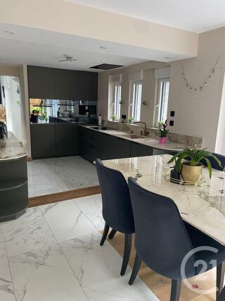  Maison à vendre 7 pièces 192 m²